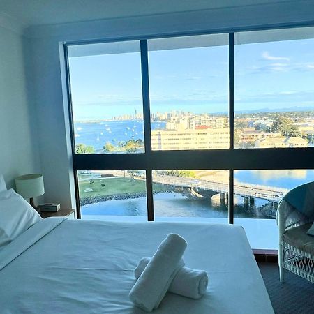 Broadwater Shores Waterfront Apartments Gold Coast Eksteriør bilde