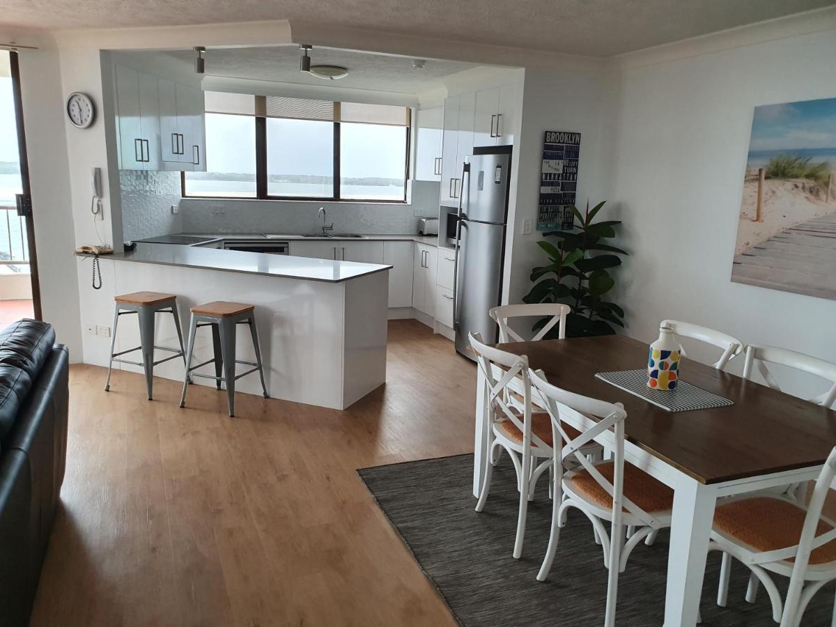 Broadwater Shores Waterfront Apartments Gold Coast Eksteriør bilde