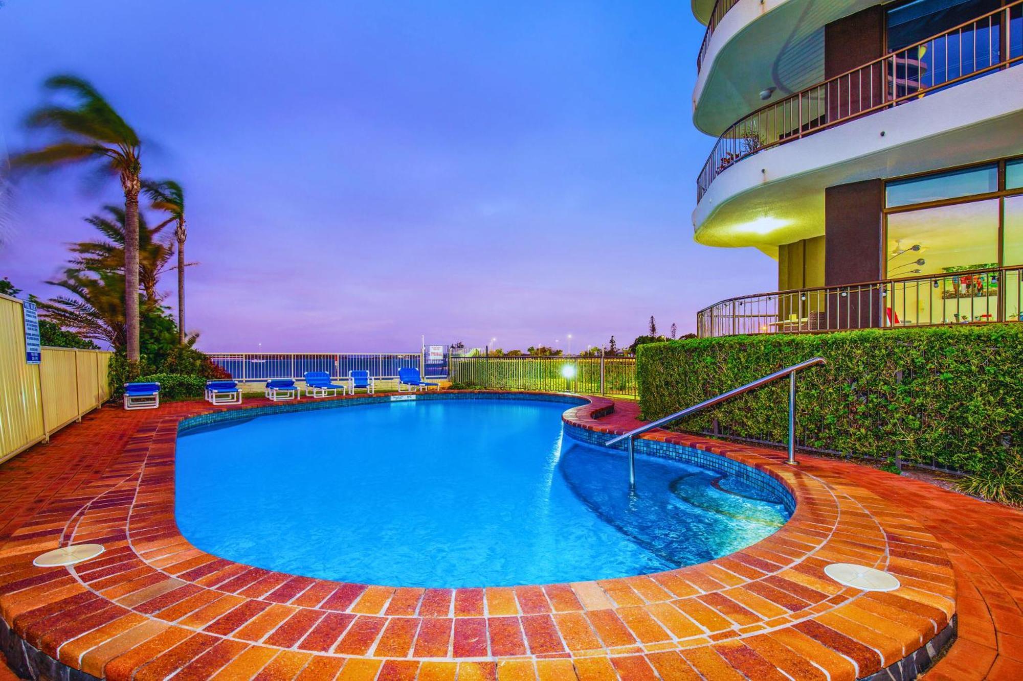 Broadwater Shores Waterfront Apartments Gold Coast Eksteriør bilde